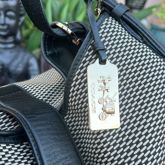 👜 Coach Woven Jacquard and Leather Double Strap Shoulder Bag 👜 - Picture 3 of 17